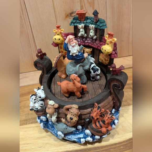 St. Nicholas Square Multicolor Noah's Ark Display Shelf - Picture 2 of 15